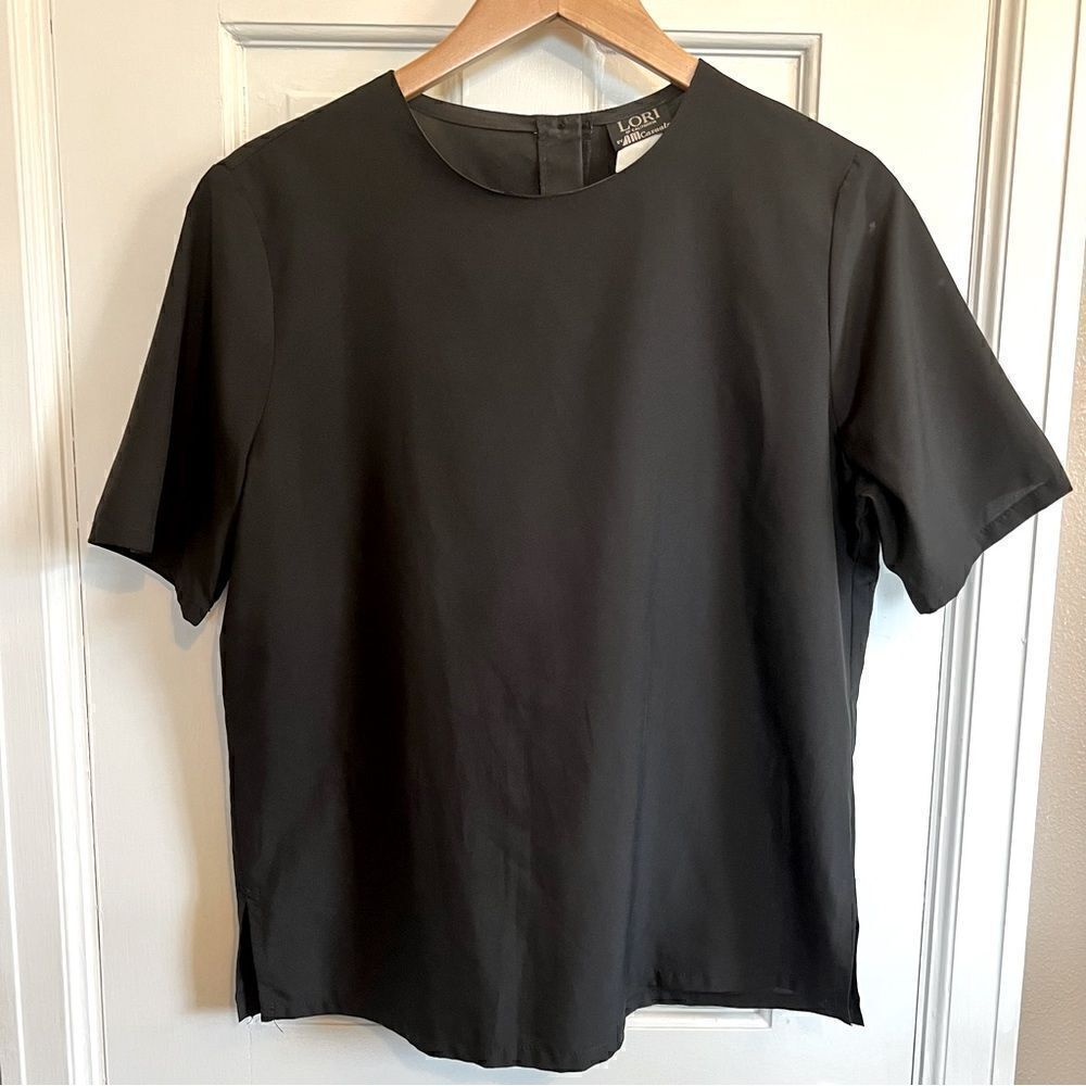 LORI of California by AM casuals black top Small